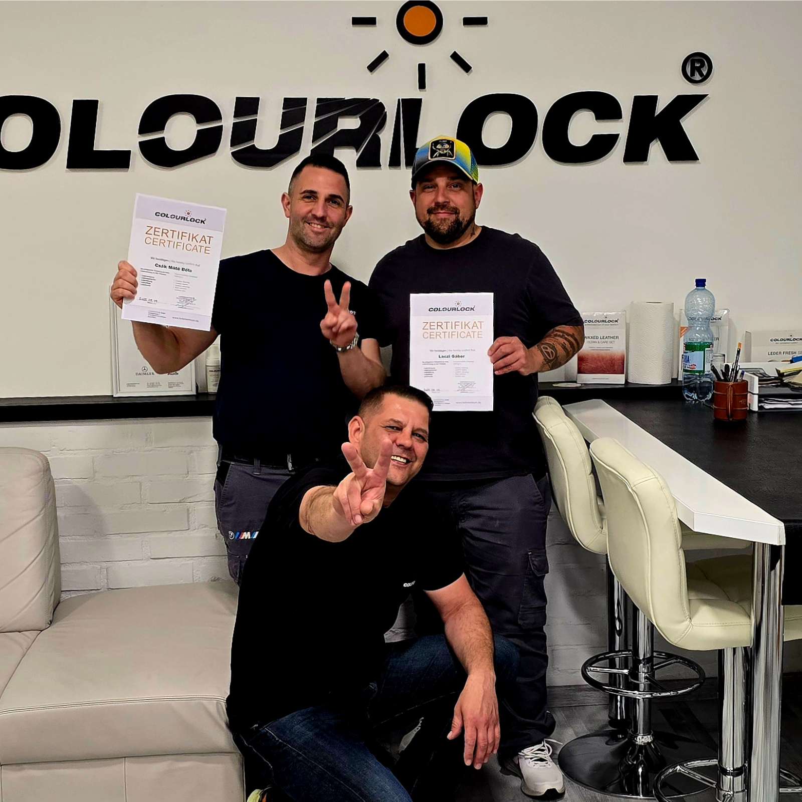 Colourlock bőrfelújító tanfolyam - oklevél átadás